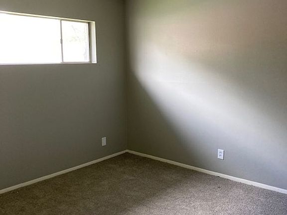 5th image of 302 W Medlock Dr #11