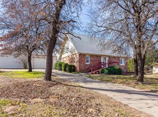 11740 E Robin Rd, Midwest City, OK 73130