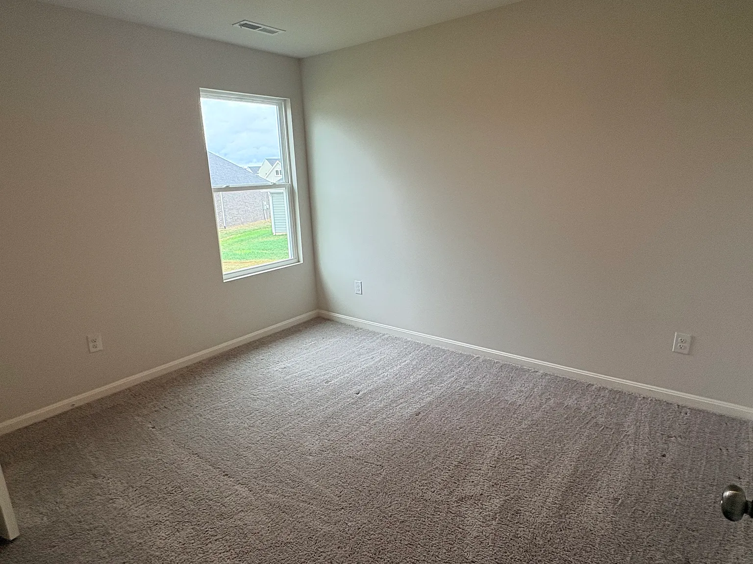 3 bed, 1460 sqft, $2,200 — Photo 4