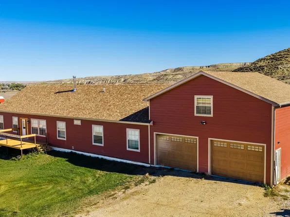 38 Thompson Creek Rd, Clearmont, WY 82835