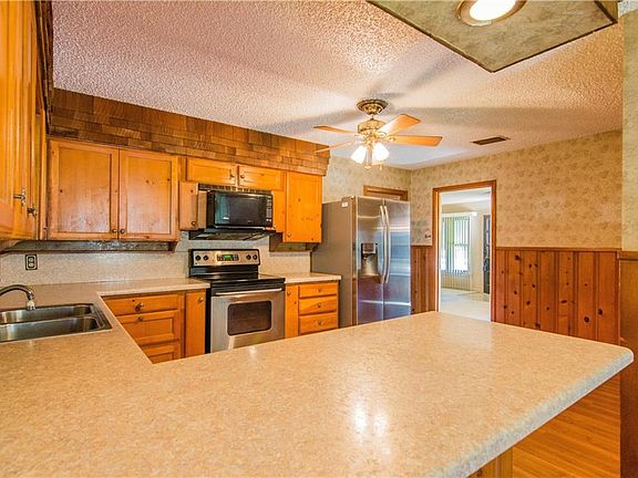 5th image of 3620 Norton Dr