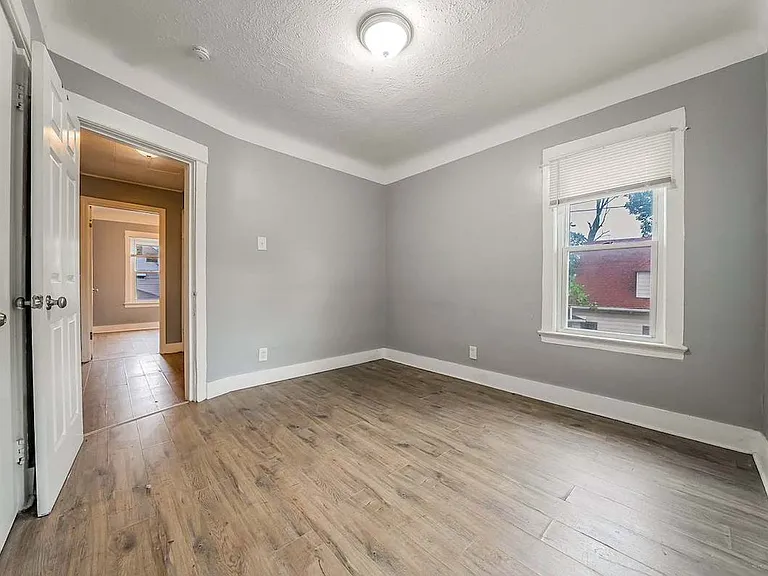 2145 W 100th St — Photo 18