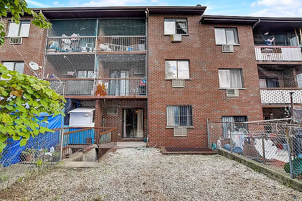 Sold by Keller Williams Realty Landmark II | media 20