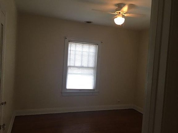 3rd image of 2000 Village Dr APT 8