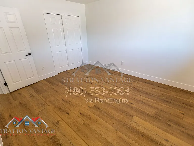 4826 E Avalon Dr — Photo 22