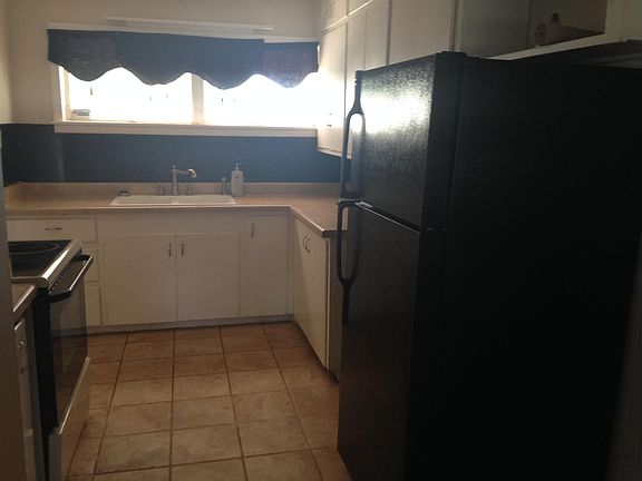 2nd image of 2618 45th St