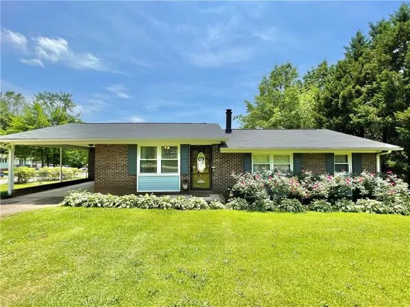 801 Old Liberty Rd, Easley, SC 29640