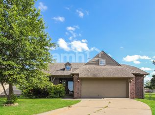 3501 E Aurora St, Broken Arrow, OK 74014