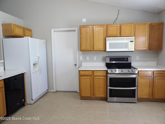 2nd image of 1042 Brookfield St SE