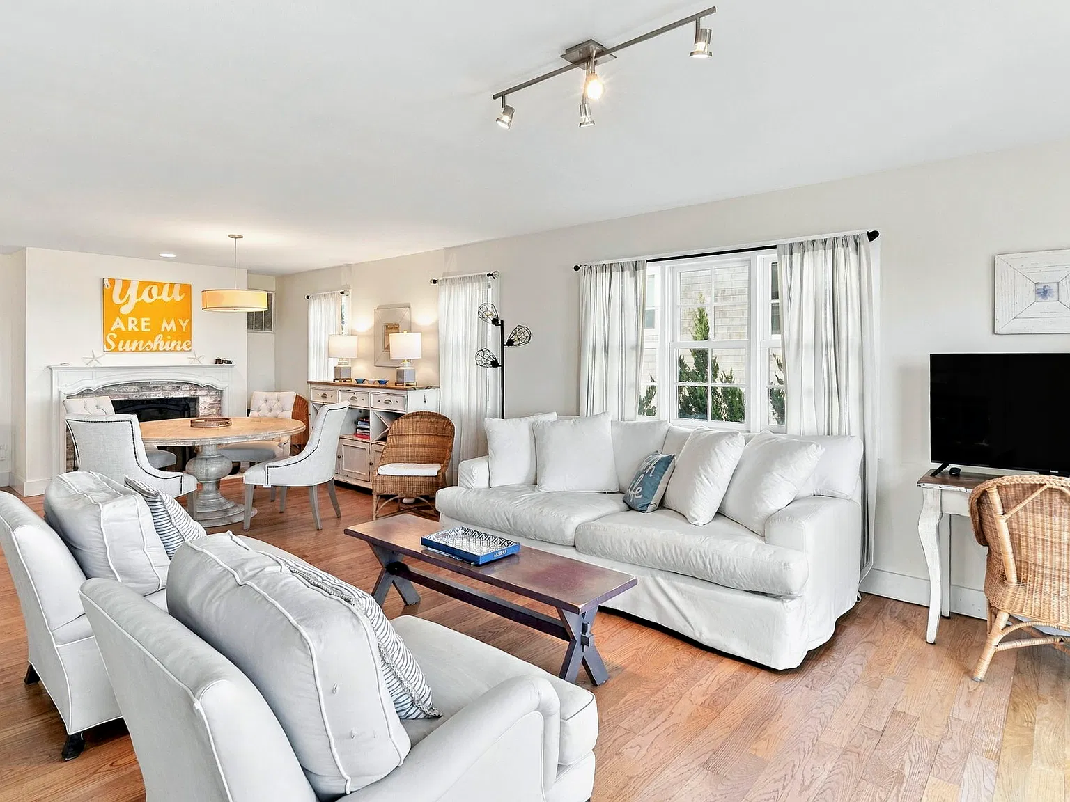 East Quogue Open Bayfront! — Photo 4