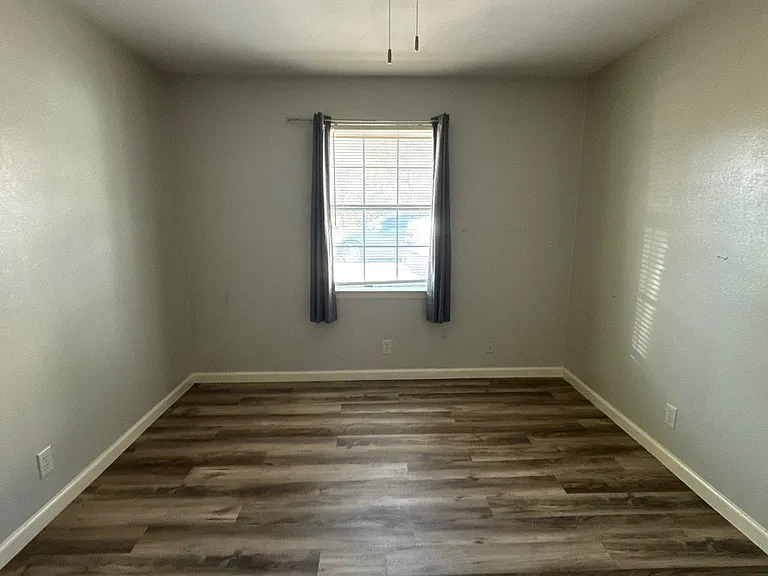 204 N 6th St #2 — Photo 9