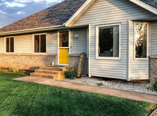 6091 Windsor Rd, Loves Park, IL 61111