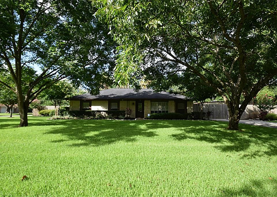 1st image of 5381 Sherwood Dr