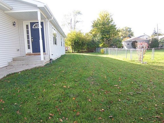 3rd image of 1418 N Poplar Ave