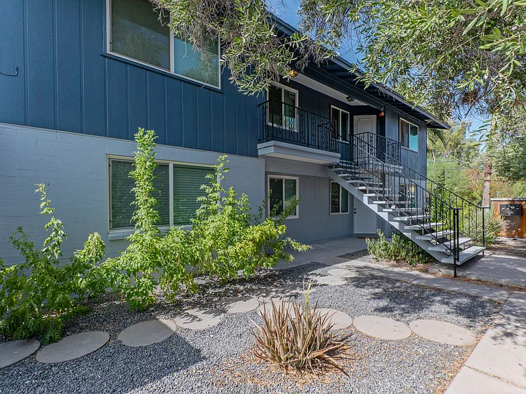 1133 S Farmer Ave #3 — Photo 16