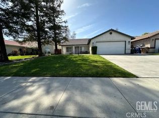 4111 Oldcastle Ave, Bakersfield, CA 93313