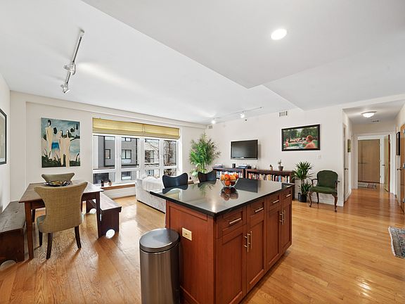 3rd image of 35 Underhill Ave #B2i