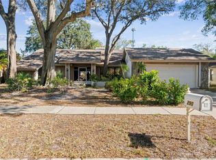 290 Mayfair Cir E, Palm Harbor, FL 34683