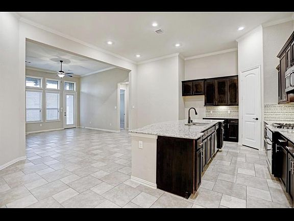 3rd image of 14914 Primrose Hollow Ct