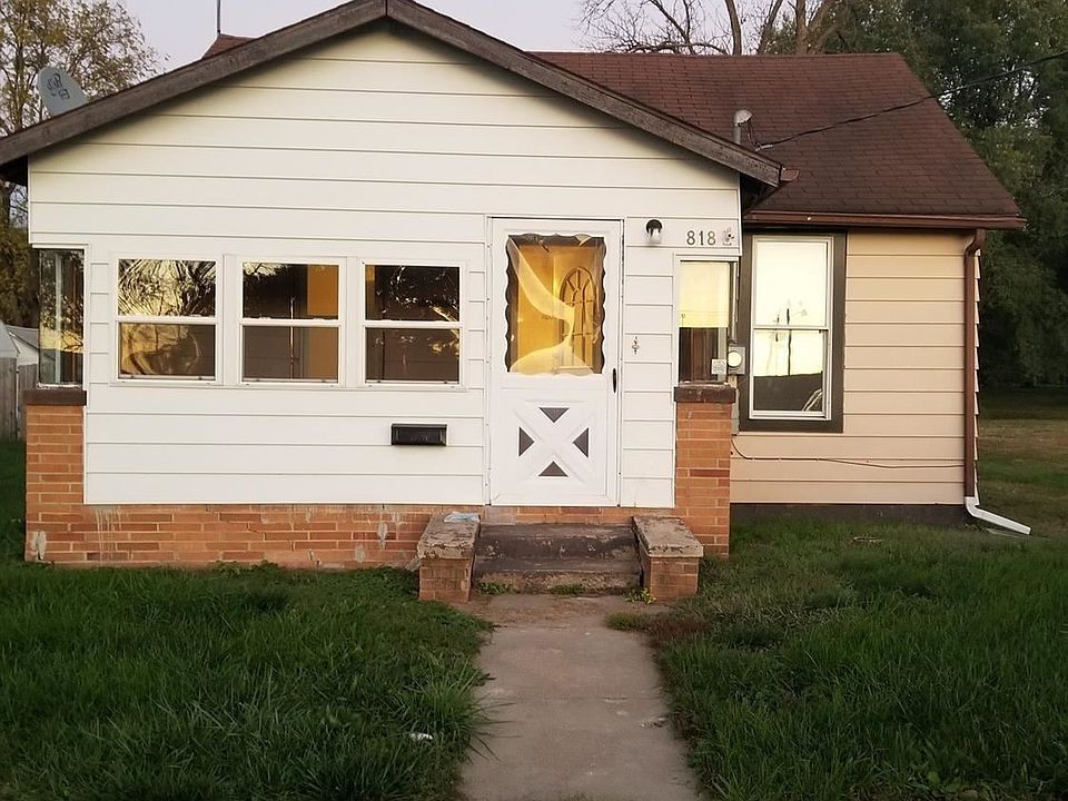 1st image of 818 N H St
