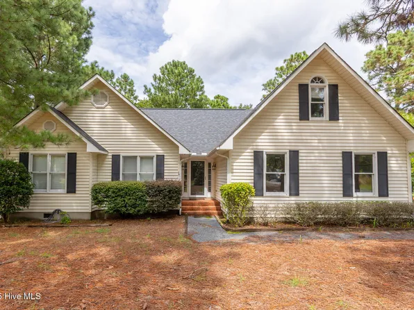 102 Seminole Court, West End, NC 27376