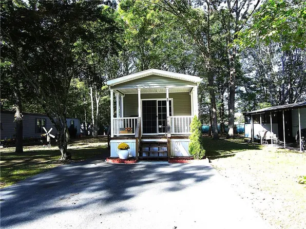 40 Leisure Way, Coventry, RI 02816