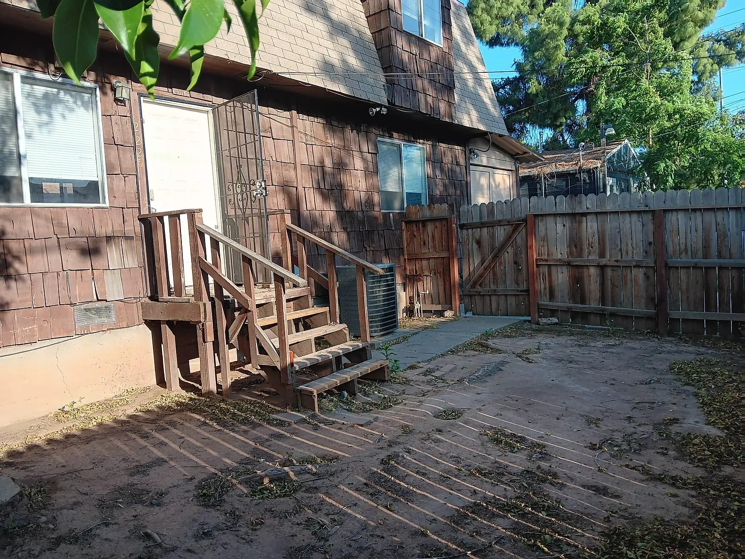4 bed, 2150 sqft, $2,800 — Photo 2