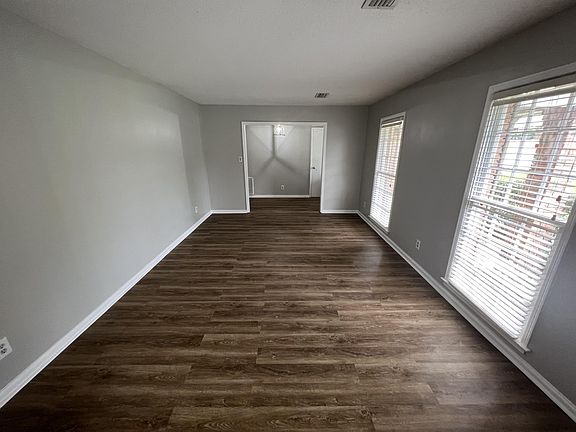2nd image of 2018 Green Acres Dr