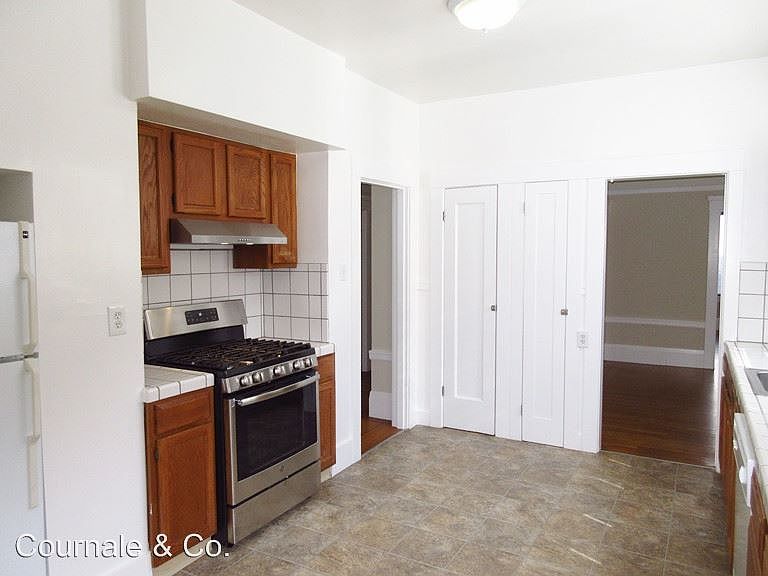 1st image of 2390 Lombard St APT 1