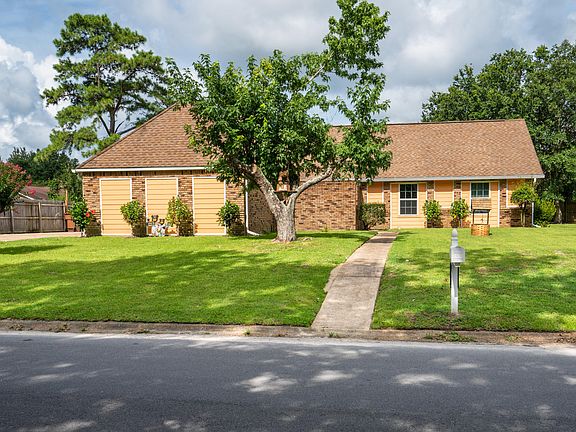 2nd image of 203 McGuire Dr