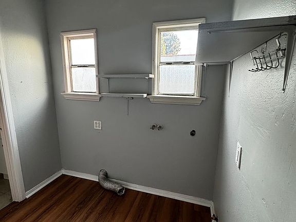 5th image of 20821 Alburtis Ave