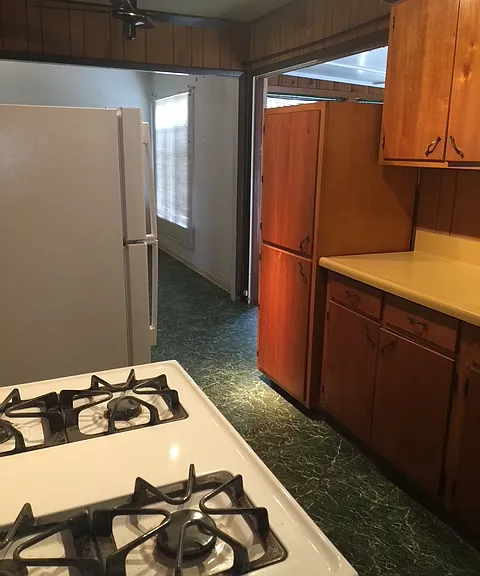 260 Kenmar Dr — Photo 9