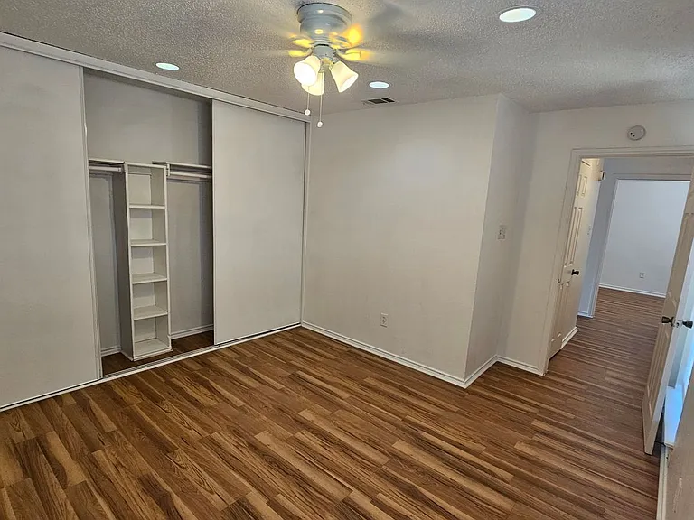 1400 Darr St #C — Photo 20