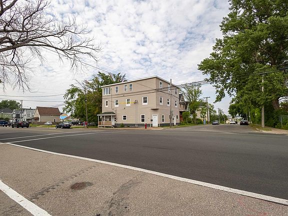 2nd image of 181 George St