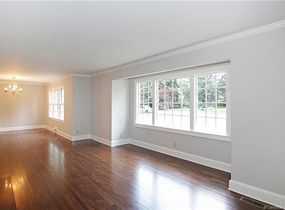3rd image of 414 Summit Ave