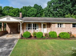 518 W School St, Maiden, NC 28650
