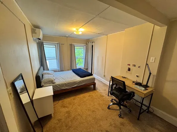 202 S Geneva St APT 1, Ithaca, NY 14850