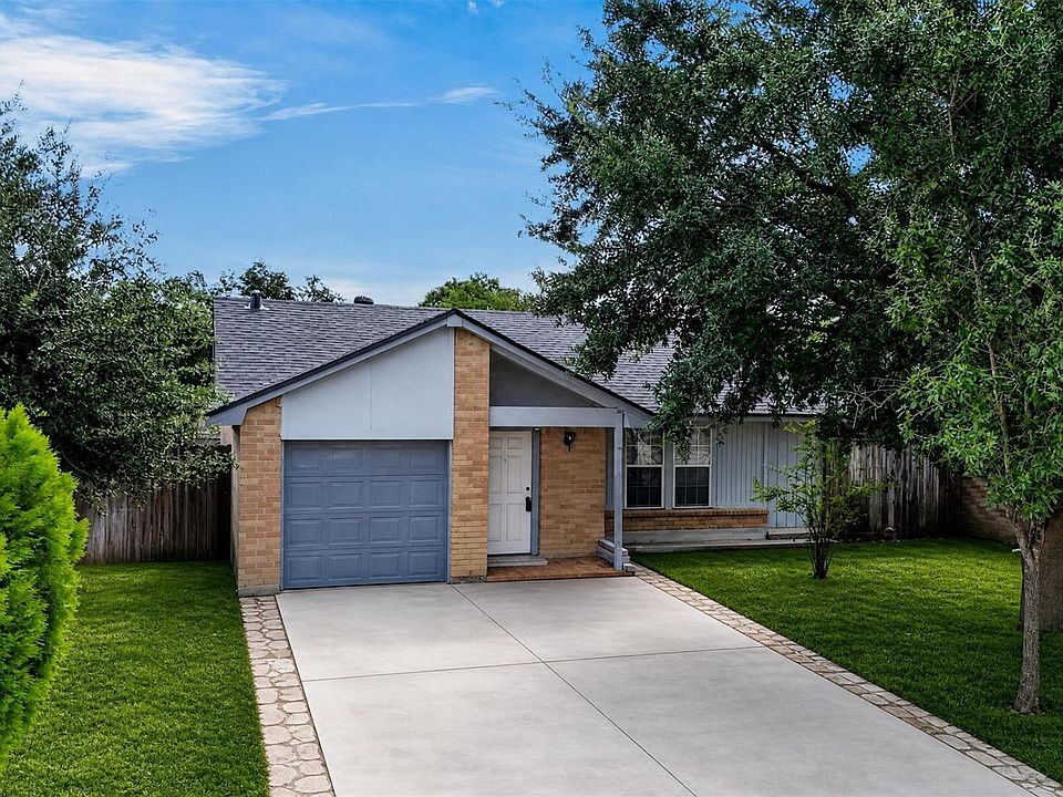 1st image of 11918 E Marsham Cir