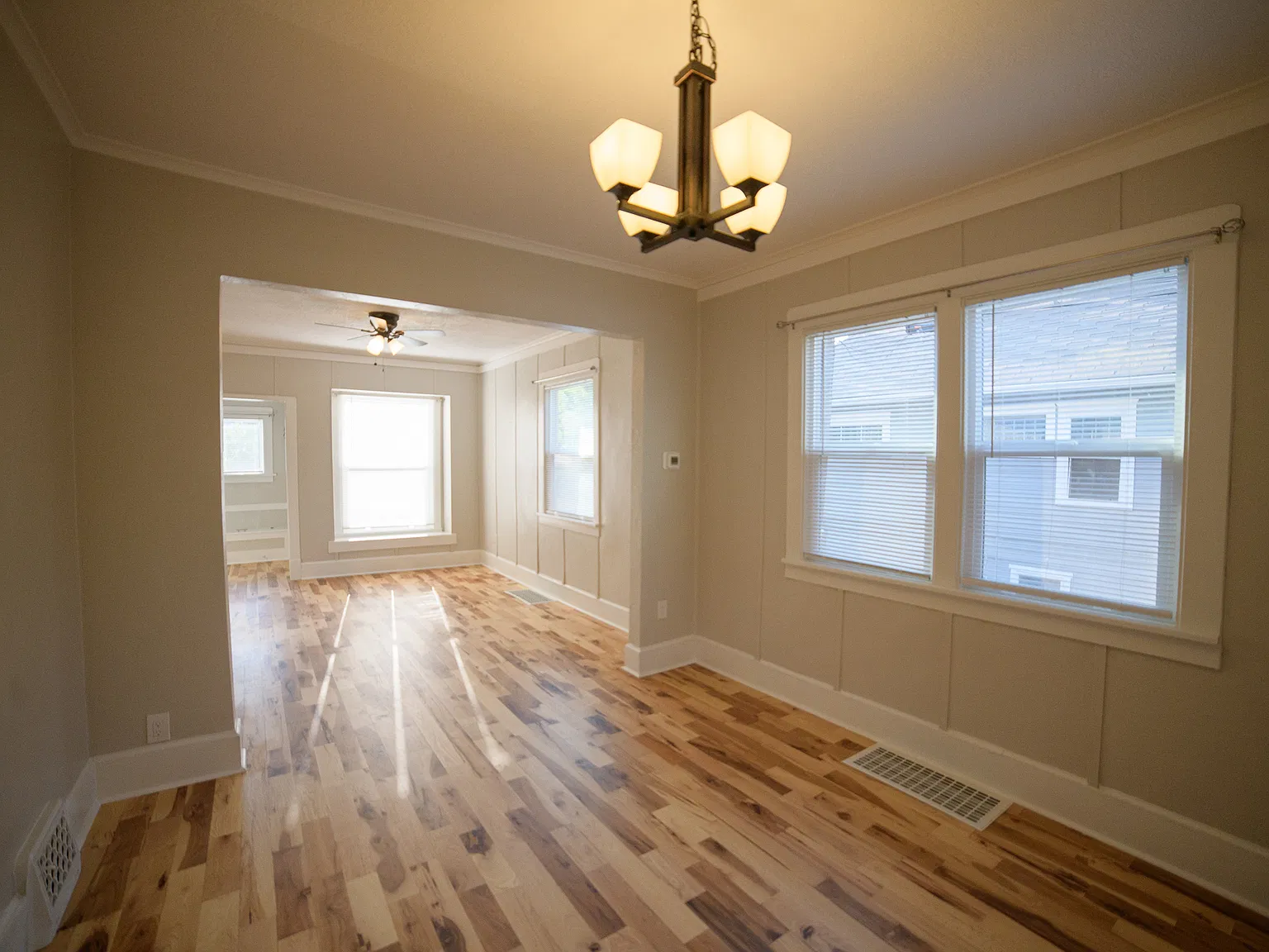 2 Bedrooms | 1 Bathroom | Large Unfinished Basement — Photo 3