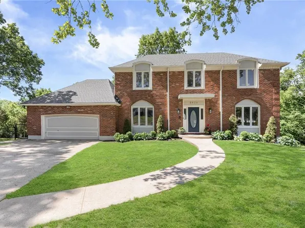 8426 Woodson Pl, Raytown, MO 64138