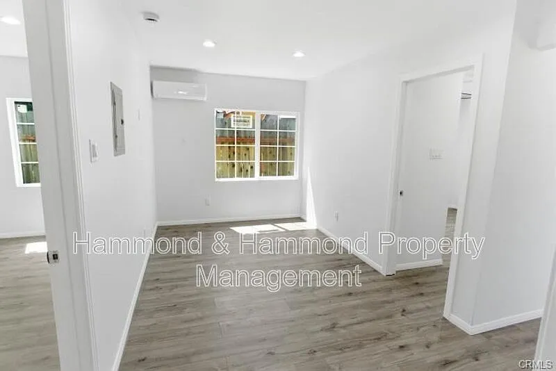 2 bed, 1.0 bath, 610 sqft, $2,995 — Photo 3