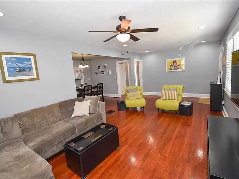 184 Clifton St SE — Photo 5