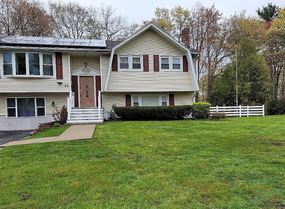 1st image of 46 Rockland Dr