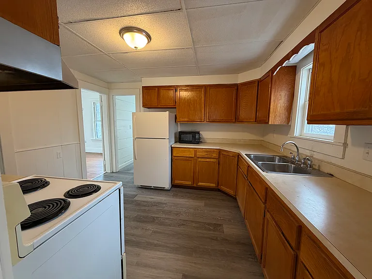78 Central St — Photo 10
