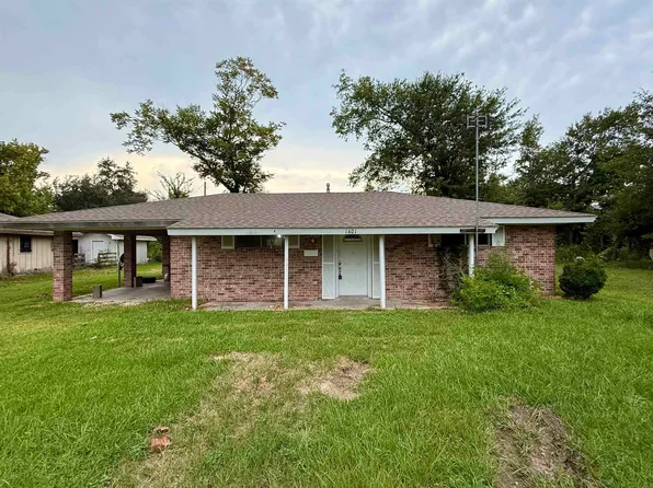 1401 Clarence St, Westlake, LA 70669