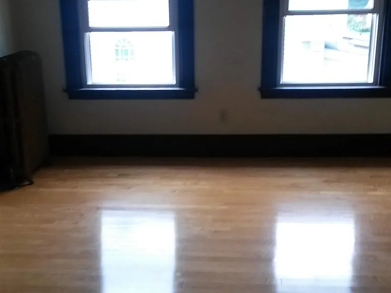 148 Maple St #2 — Photo 5