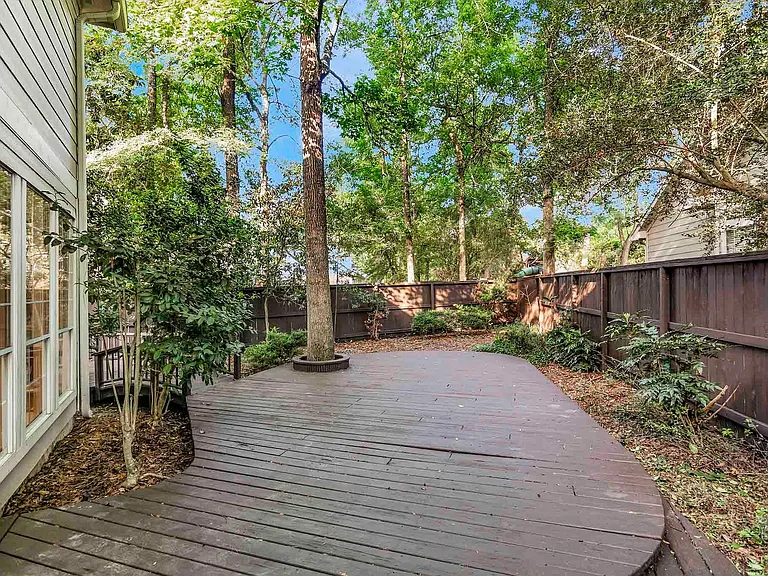 76 Piper Trce — Photo 2