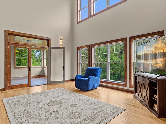 5th image of 4301 392nd St