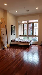 Rented by R New York