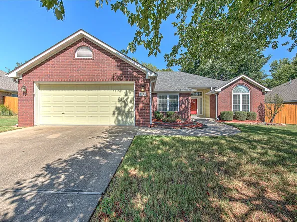 2706 Amberwood St, Bella Vista, AR 72762